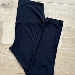 LULULEMON Women's Black 7/8 Align Leggings, size 8